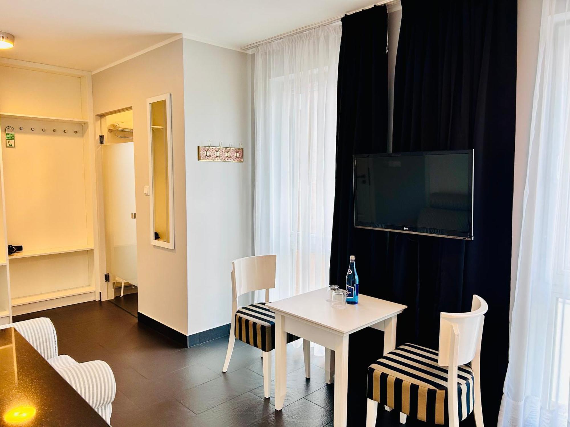 Hotel Amber Suite & Spa - Enklawa Dla Doroslych (Adults Only) Miedzywodzie Bagian luar foto